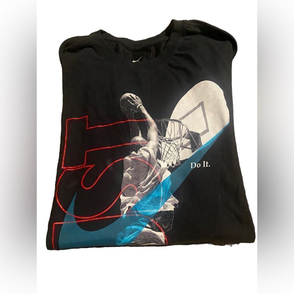 The Nike Tee size XL athletic cut dri-fit like new see pics